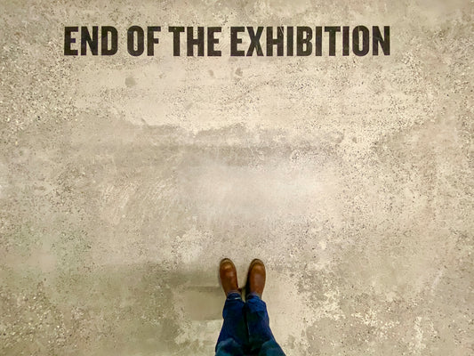 End of the exhibition with feet on floor