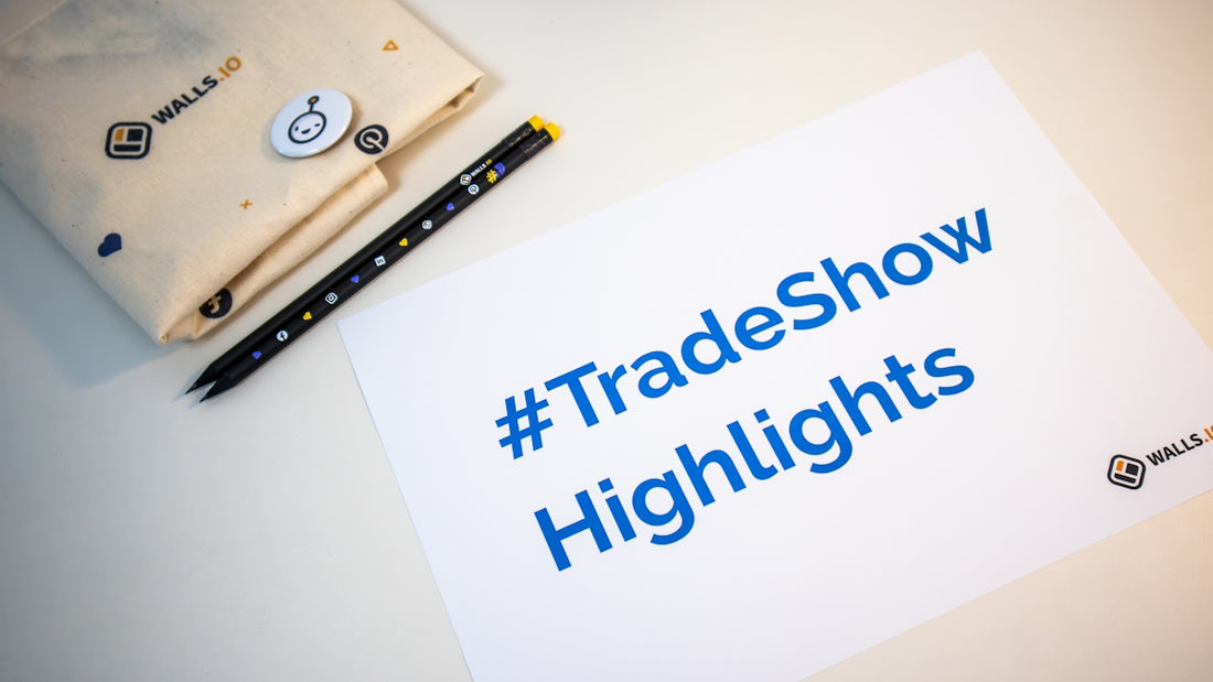 a sign that says tradeshow highlights next to a pencil